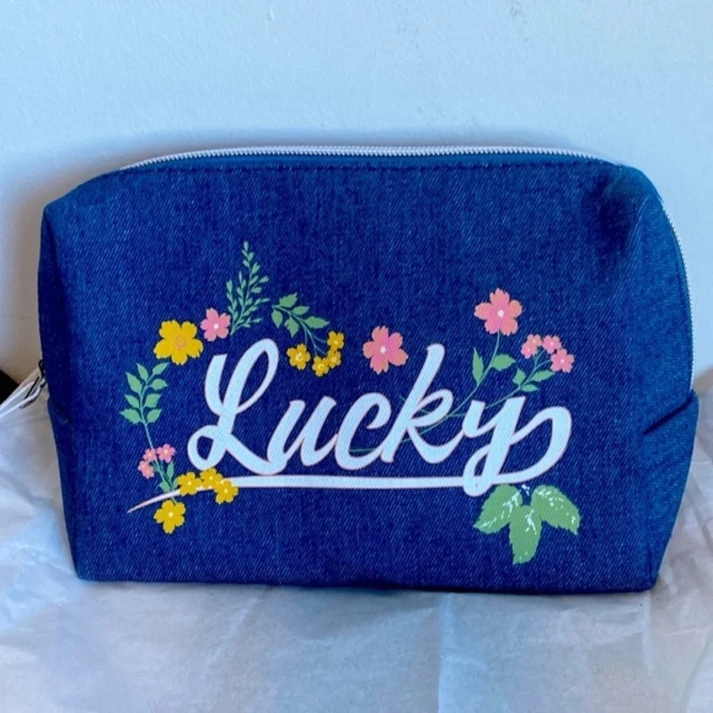 BNWT Lucky Brand Multi functional Travle Wedge Pouch - Picture 1 of 11
